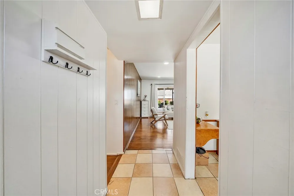 614 S Acacia West Covina, CA 91791