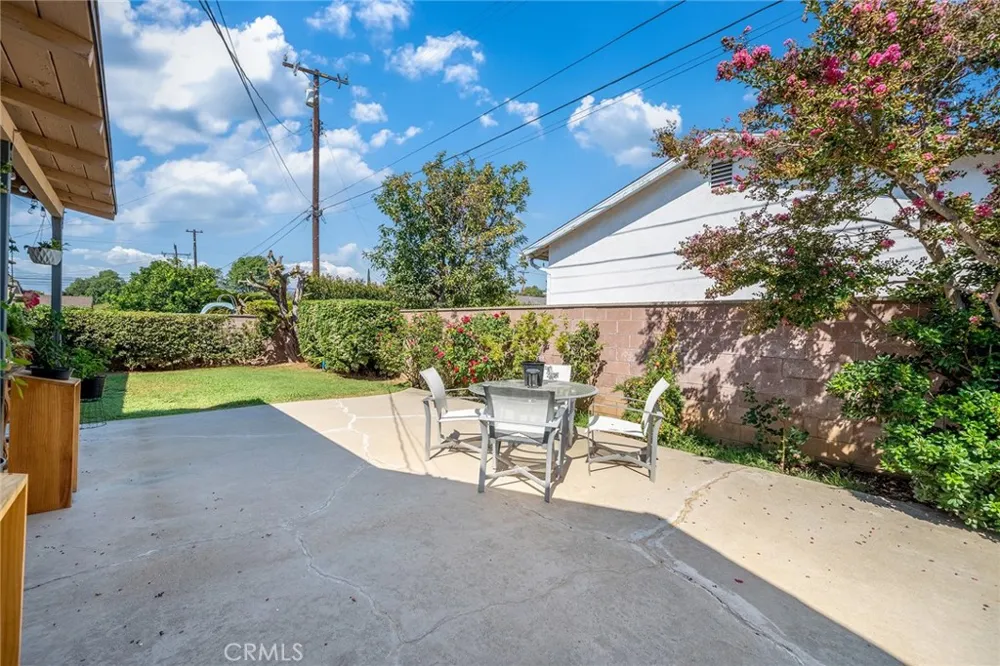 614 S Acacia West Covina, CA 91791