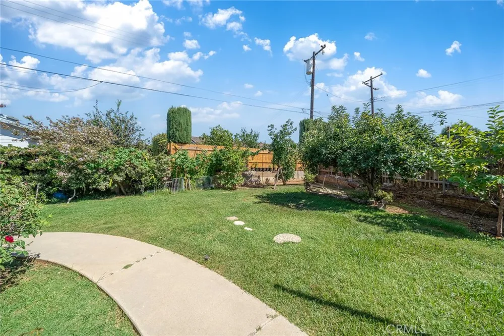 614 S Acacia West Covina, CA 91791