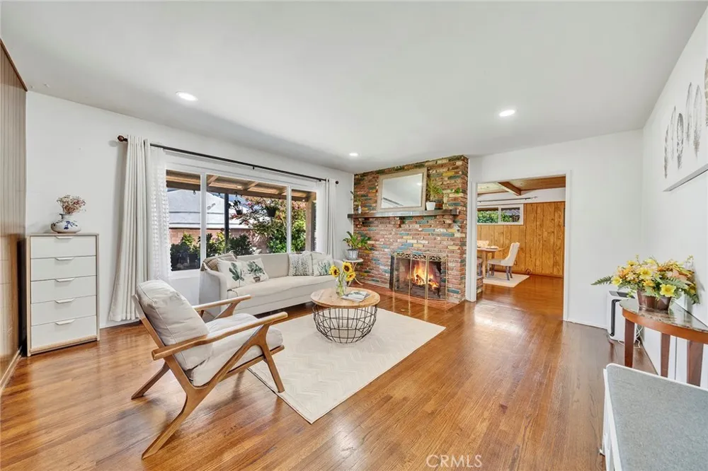 614 S Acacia West Covina, CA 91791