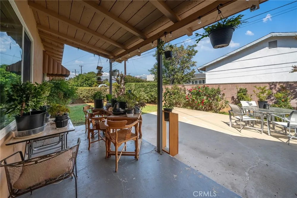 614 S Acacia West Covina, CA 91791