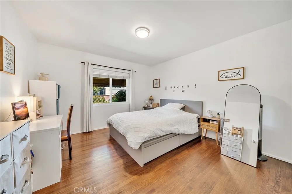 614 S Acacia West Covina, CA 91791
