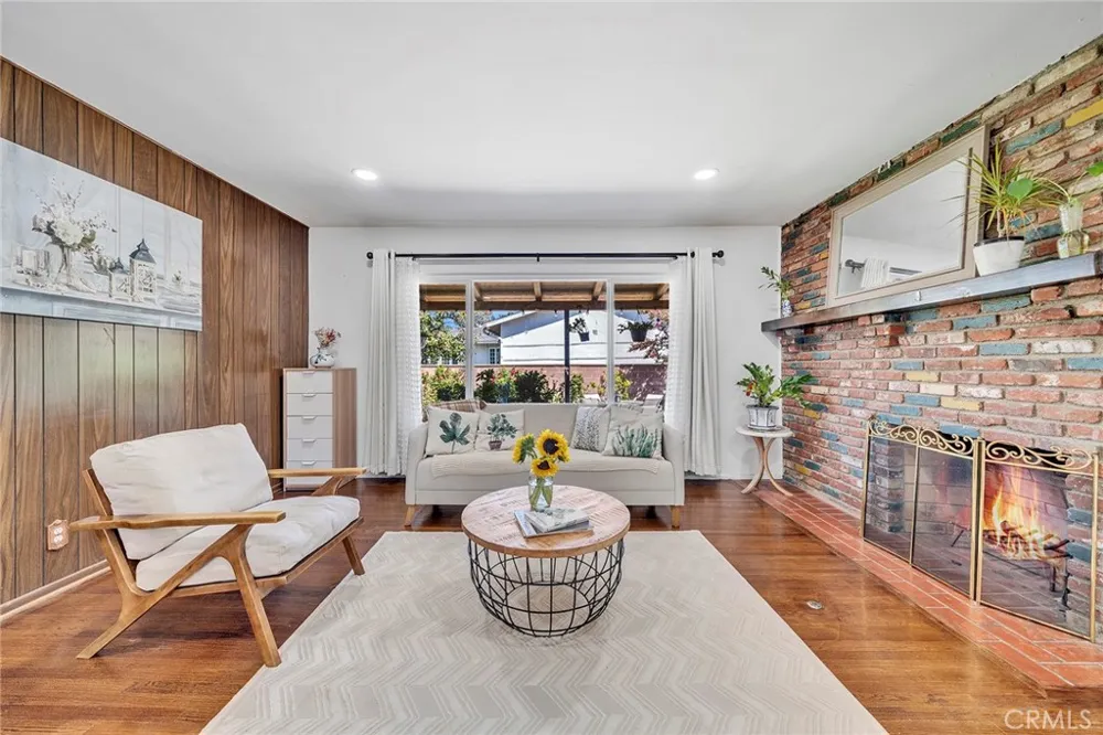 614 S Acacia West Covina, CA 91791