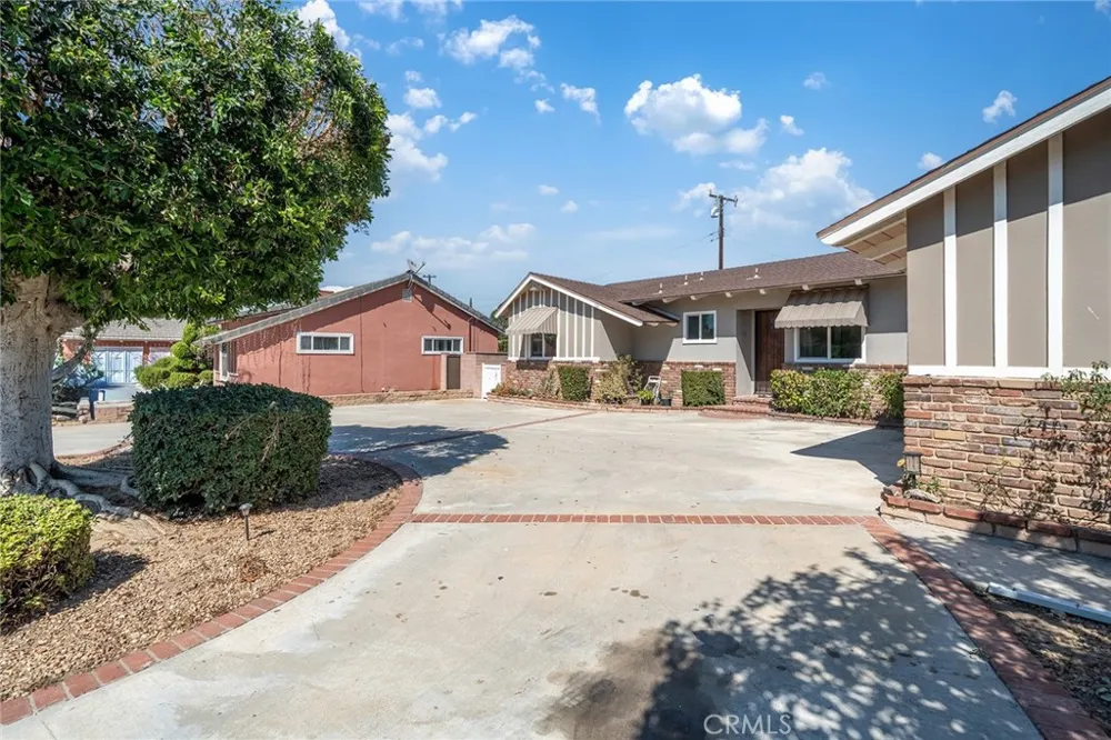 614 S Acacia West Covina, CA 91791