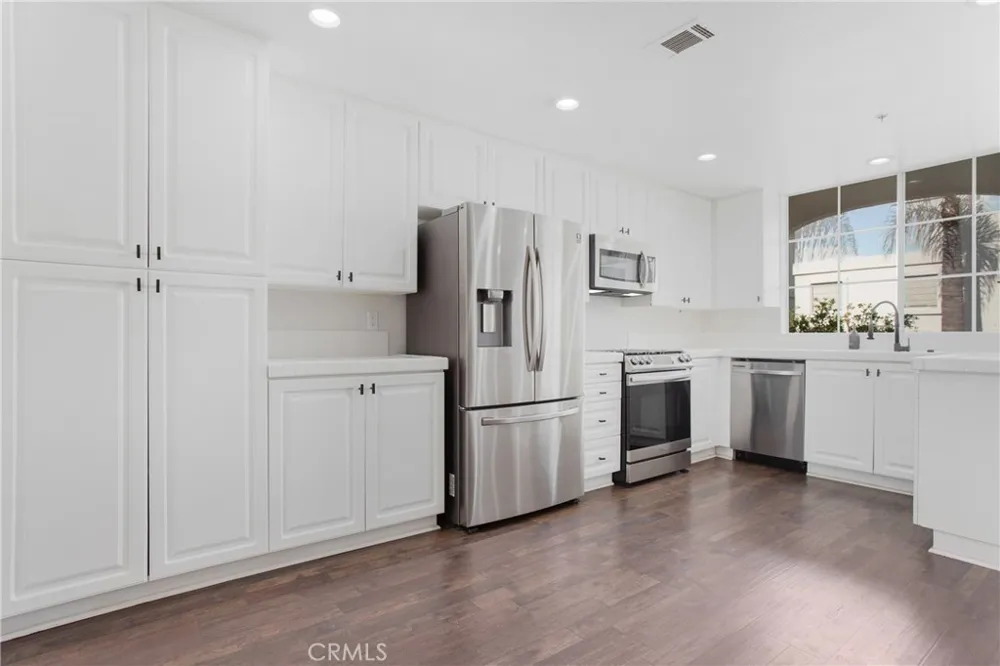 5415 Marine Avenue Hawthorne, CA 90260