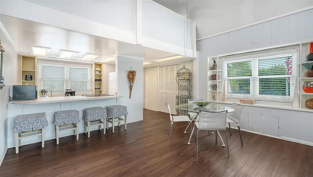 3453 GULF OF MEXICO DRIVE #200 Longboat Key, FL 34228