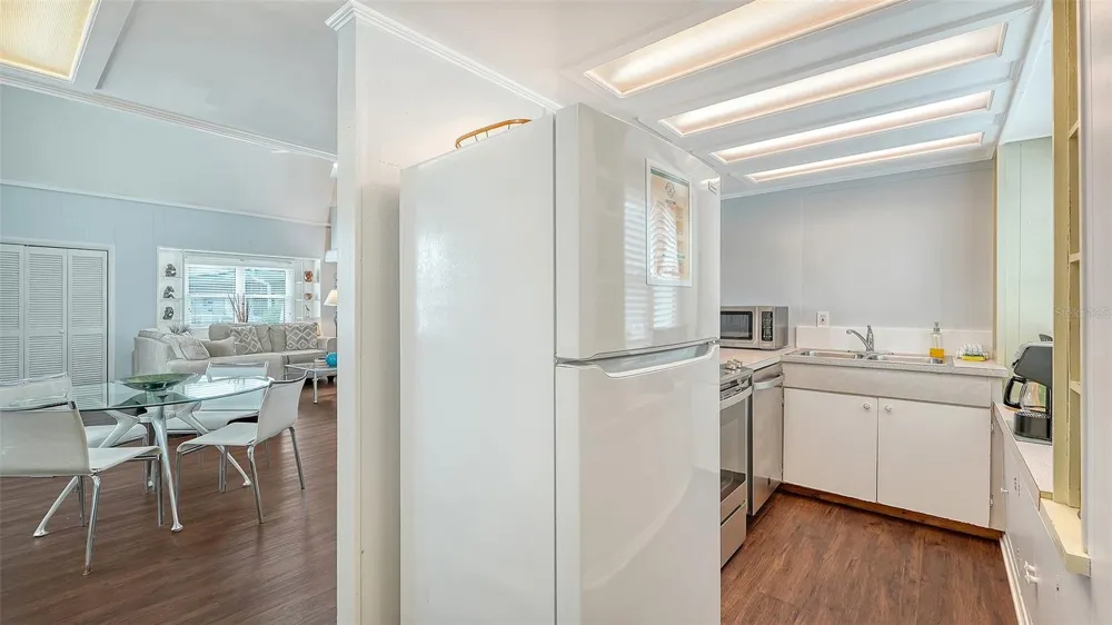 3453 GULF OF MEXICO DRIVE #200 Longboat Key, FL 34228