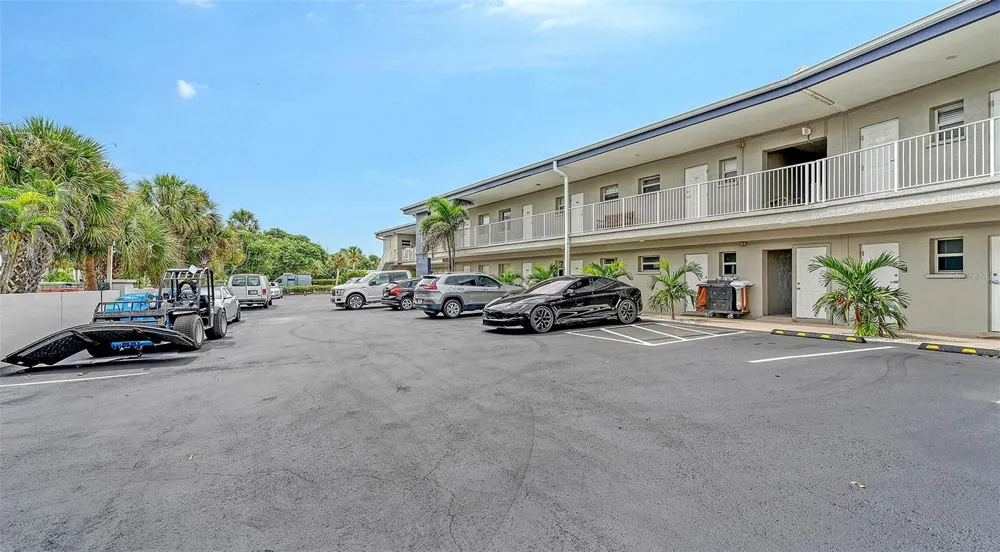 3453 GULF OF MEXICO DRIVE #200 Longboat Key, FL 34228
