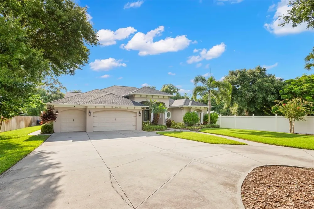 950 14TH AVENUE S Safety Harbor, FL 34695