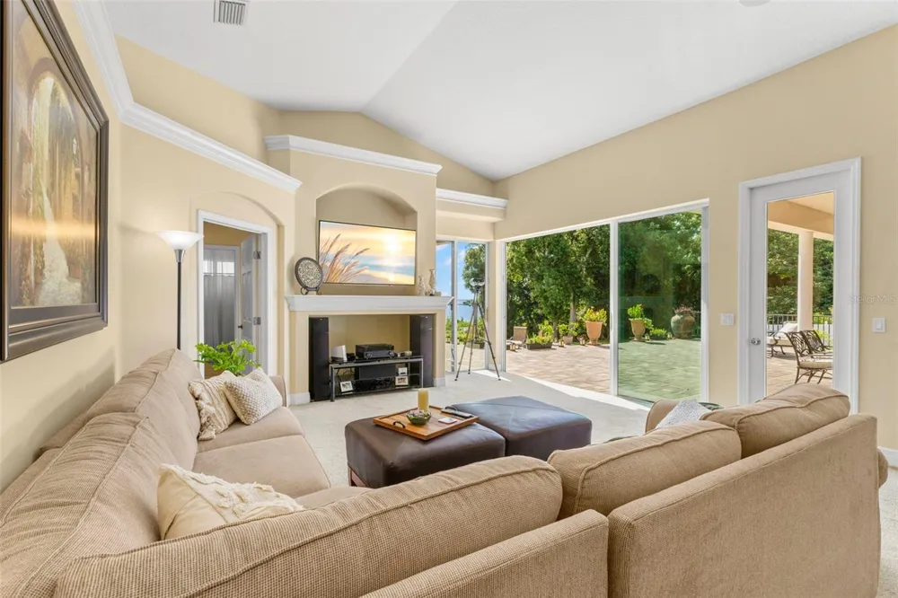 950 14TH AVENUE S Safety Harbor, FL 34695