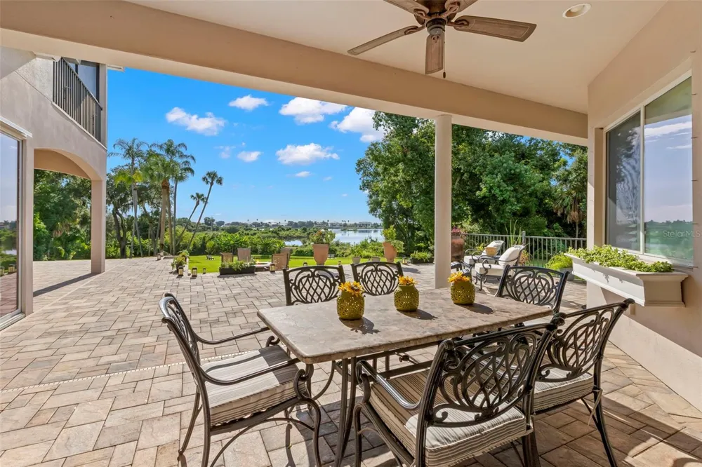 950 14TH AVENUE S Safety Harbor, FL 34695