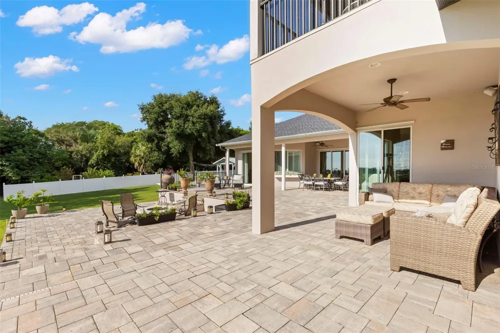 950 14TH AVENUE S Safety Harbor, FL 34695