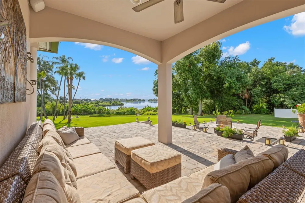 950 14TH AVENUE S Safety Harbor, FL 34695