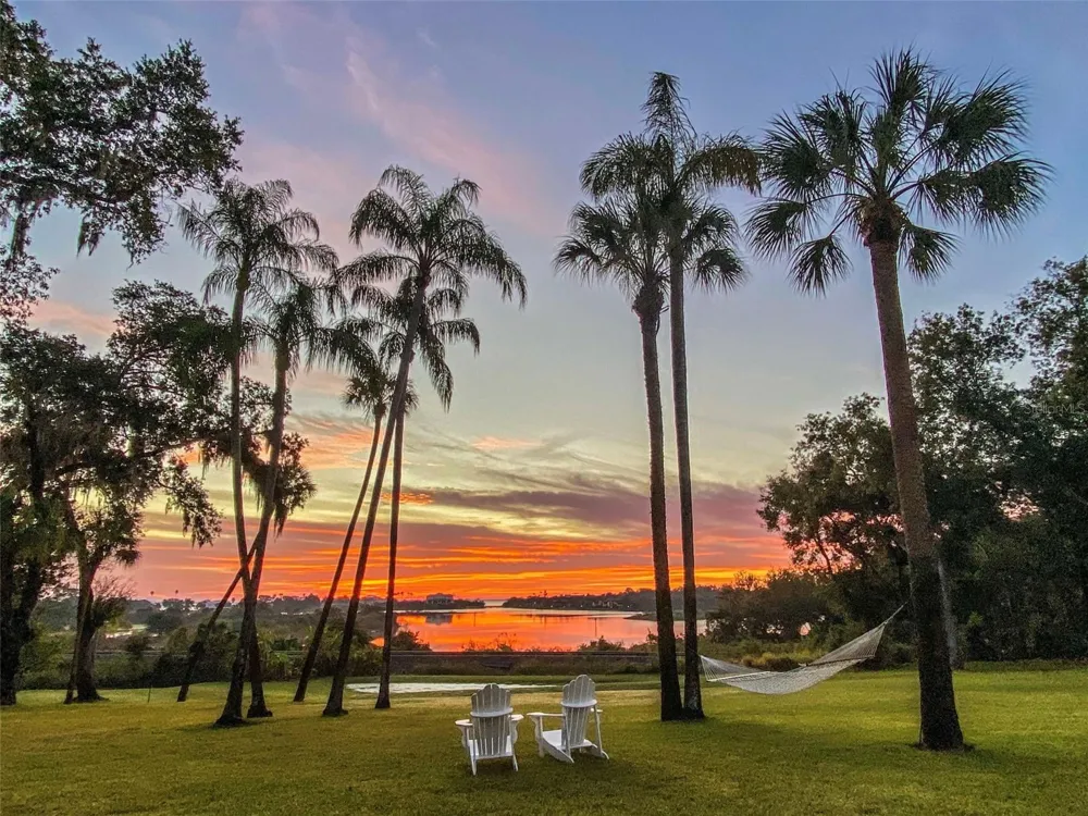 950 14TH AVENUE S Safety Harbor, FL 34695