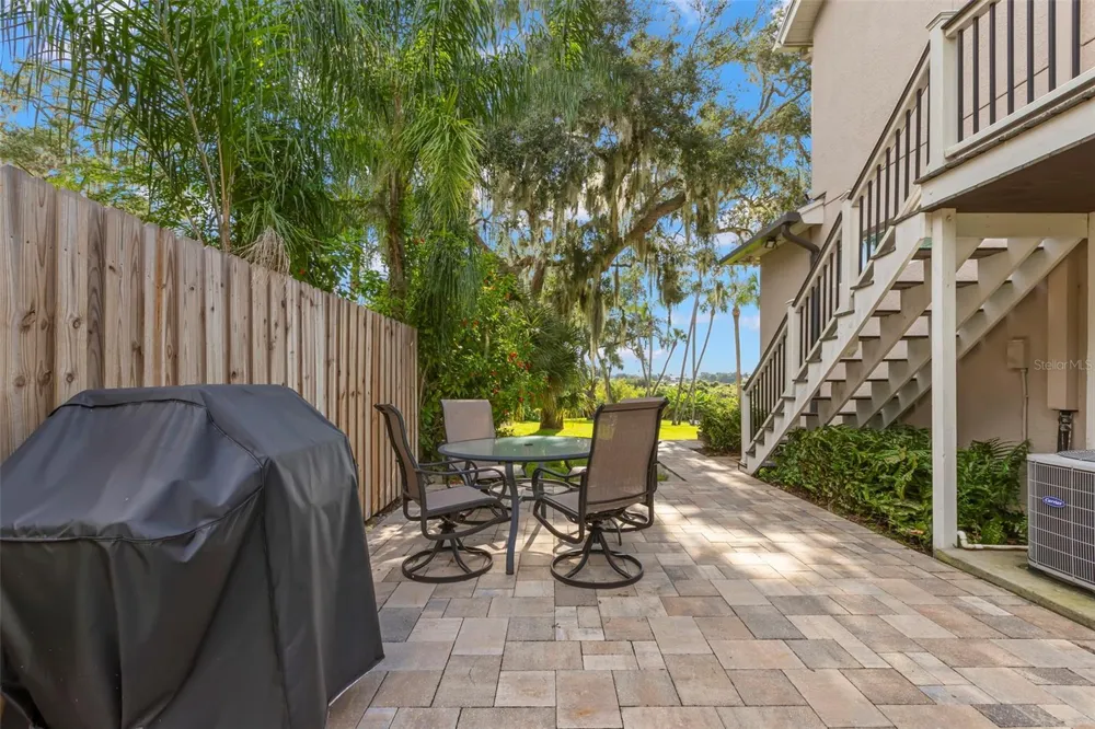 950 14TH AVENUE S Safety Harbor, FL 34695