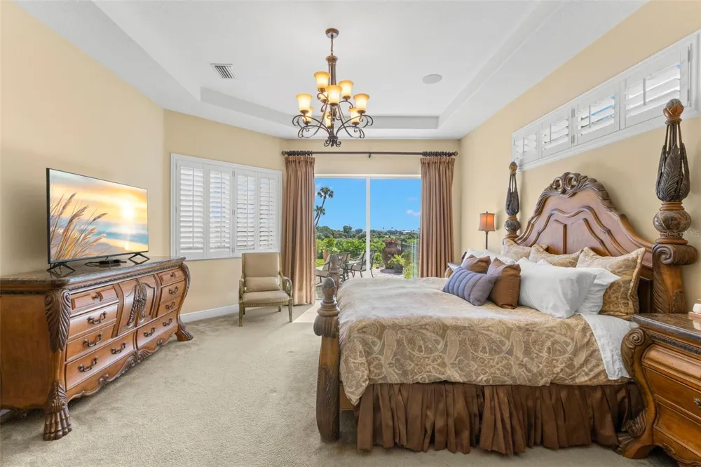 950 14TH AVENUE S Safety Harbor, FL 34695