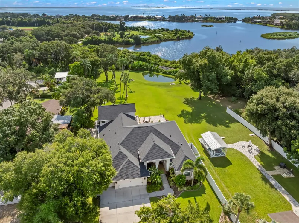950 14TH AVENUE S Safety Harbor, FL 34695