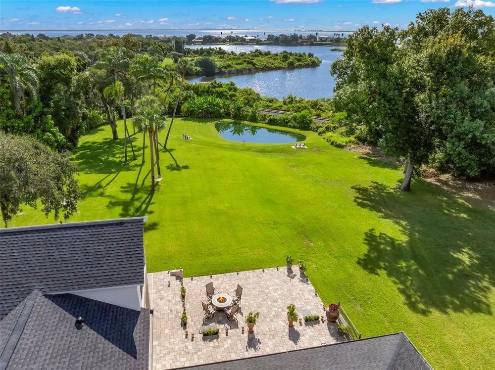 950 14TH AVENUE S Safety Harbor, FL 34695