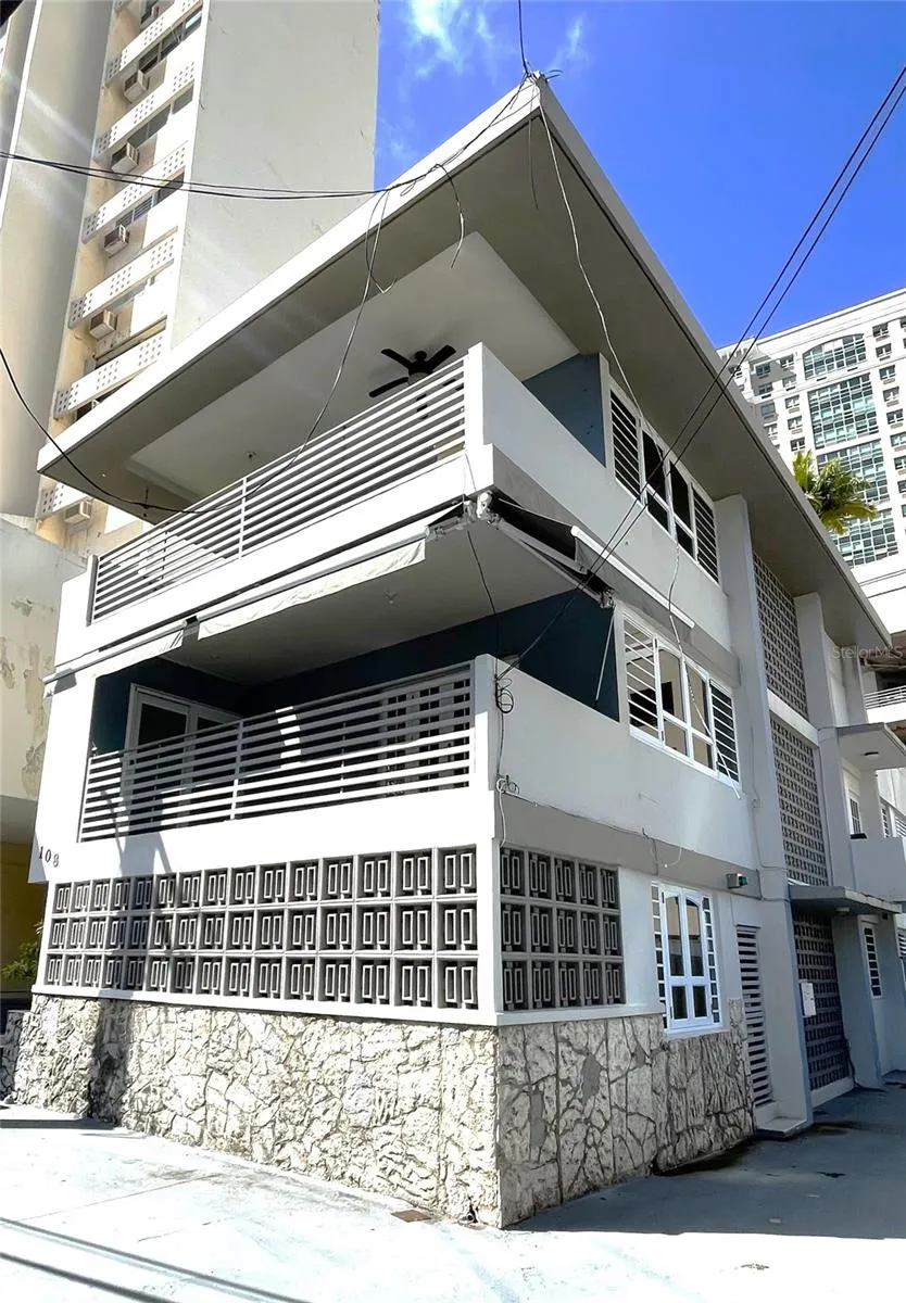 108 DEL PARQUE STREET 108 #02 San Juan, PR 00911