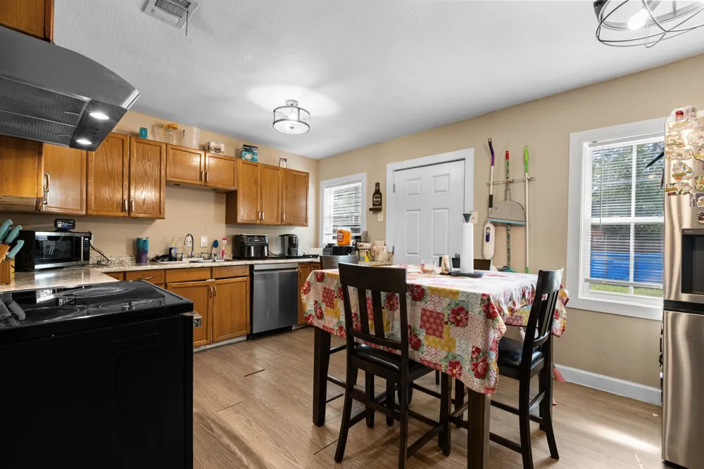1001 S 5th Street Garland, TX 75040