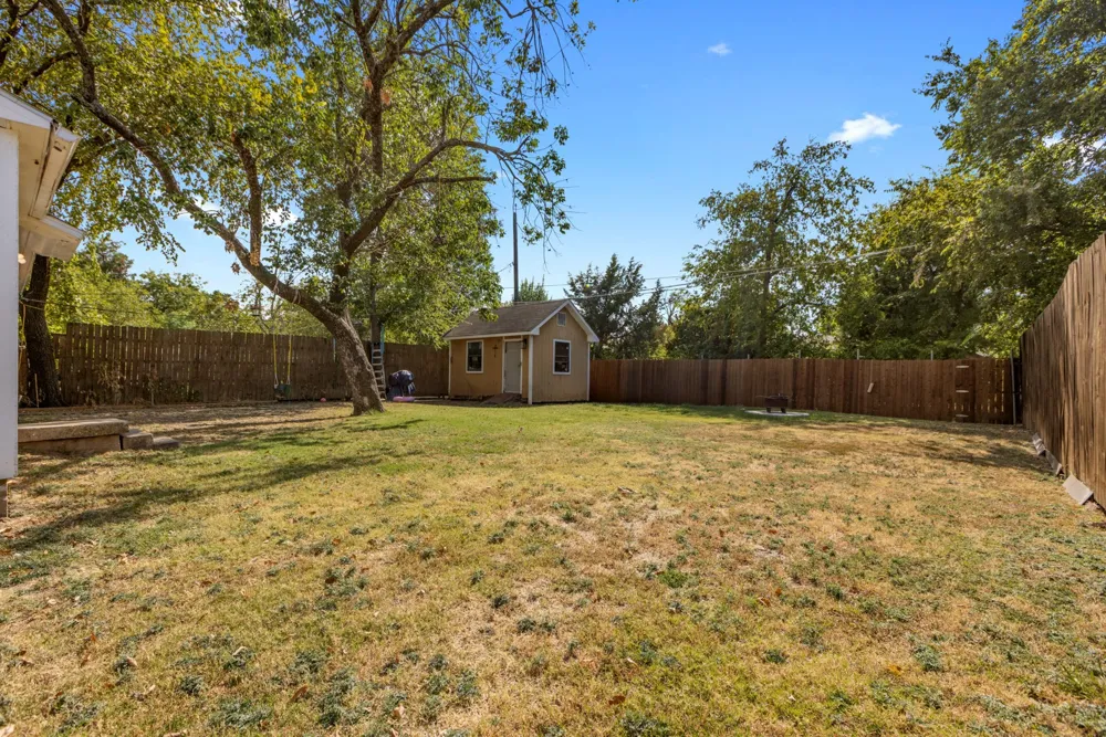 1001 S 5th Street Garland, TX 75040