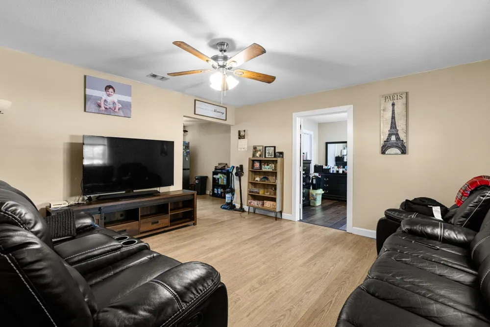 1001 S 5th Street Garland, TX 75040