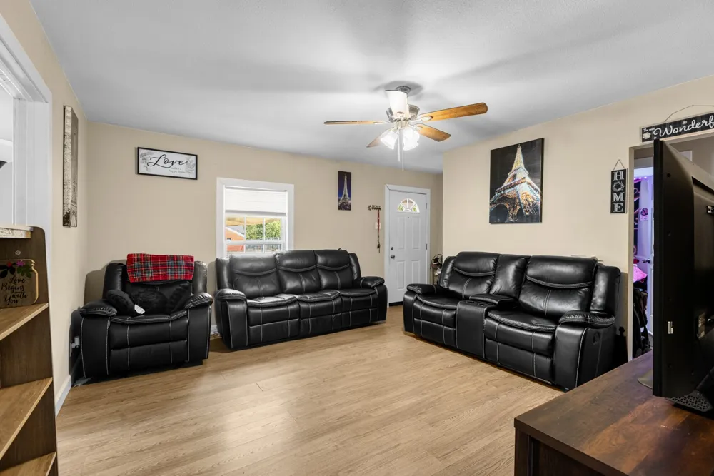 1001 S 5th Street Garland, TX 75040