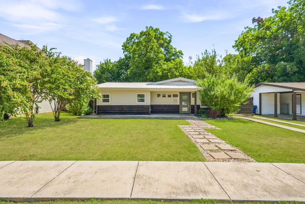 5881 Tracyne Drive Westworth Village, TX 76114