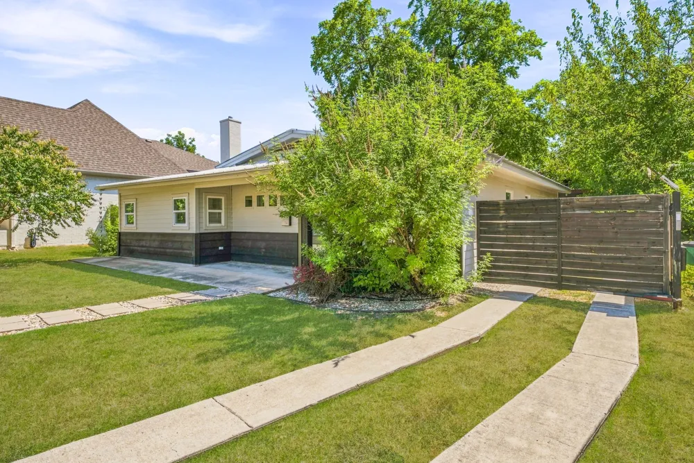 5881 Tracyne Drive Westworth Village, TX 76114