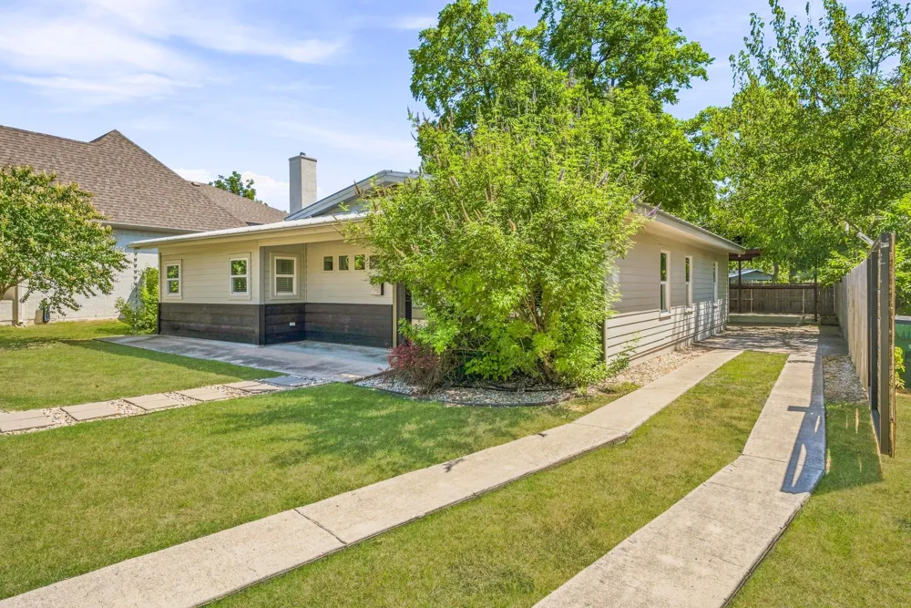 5881 Tracyne Drive Westworth Village, TX 76114