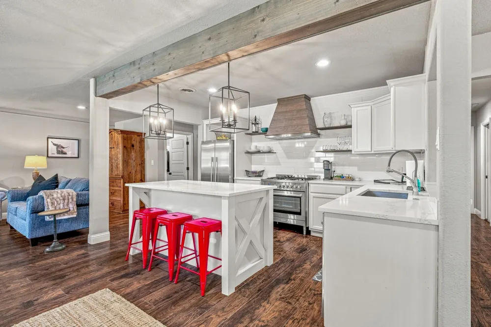5881 Tracyne Drive Westworth Village, TX 76114