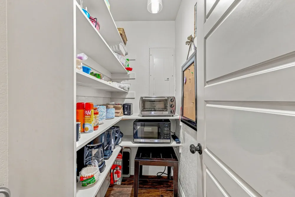 5881 Tracyne Drive Westworth Village, TX 76114