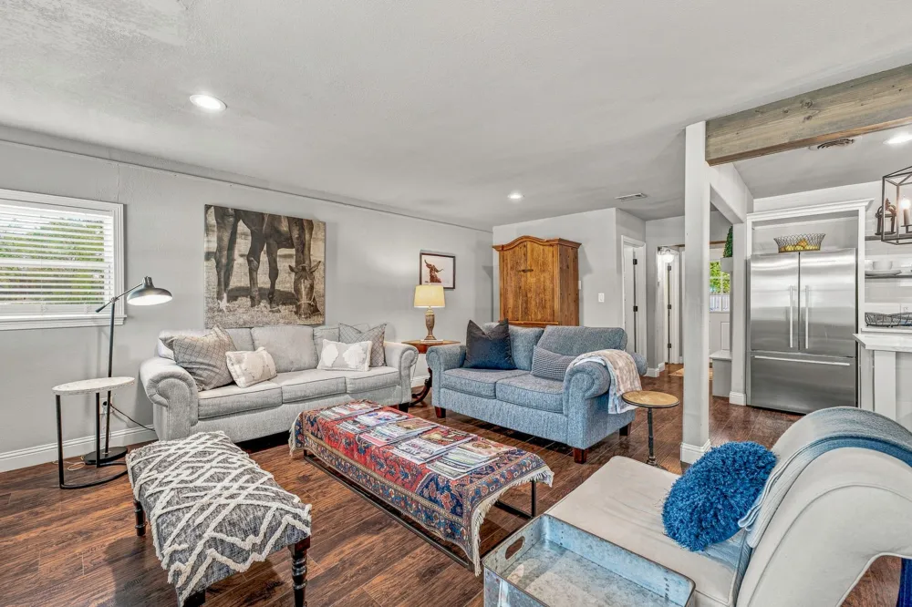 5881 Tracyne Drive Westworth Village, TX 76114