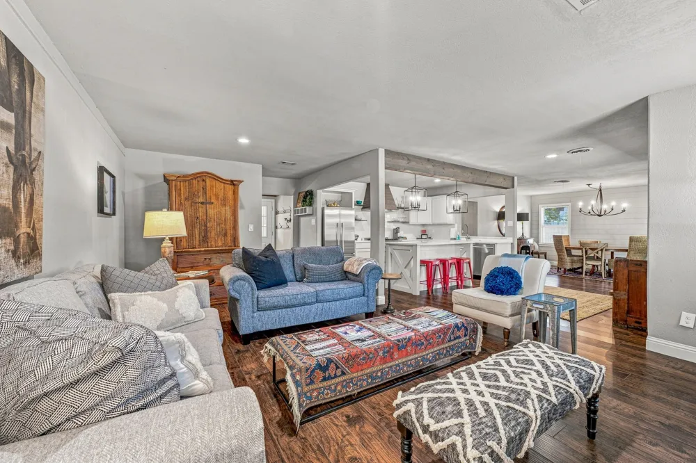 5881 Tracyne Drive Westworth Village, TX 76114