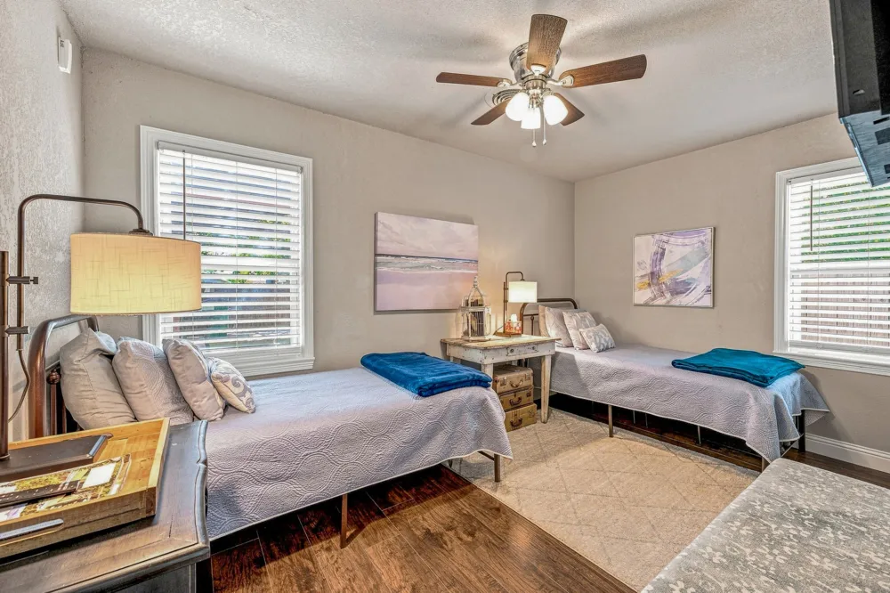 5881 Tracyne Drive Westworth Village, TX 76114