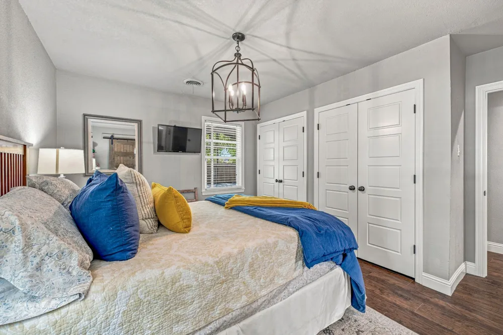 5881 Tracyne Drive Westworth Village, TX 76114