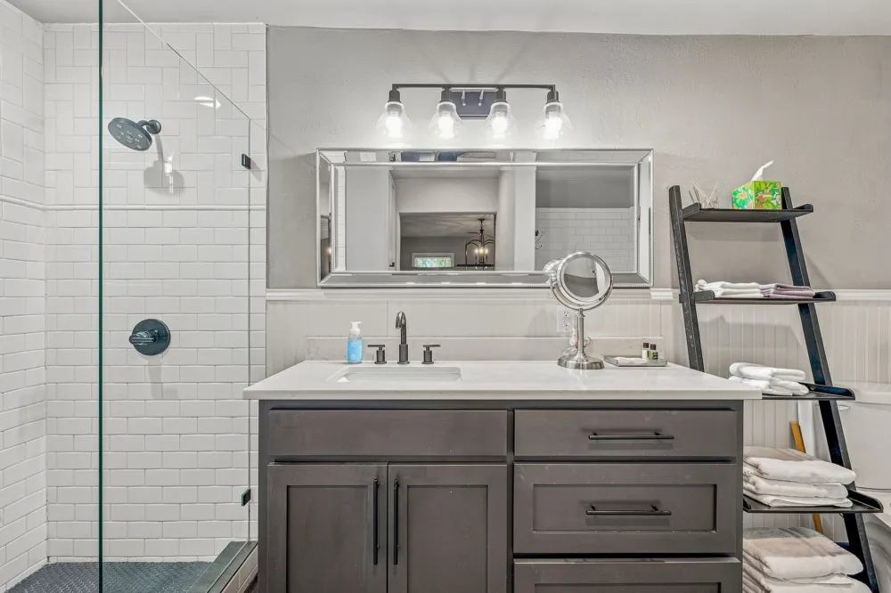 5881 Tracyne Drive Westworth Village, TX 76114