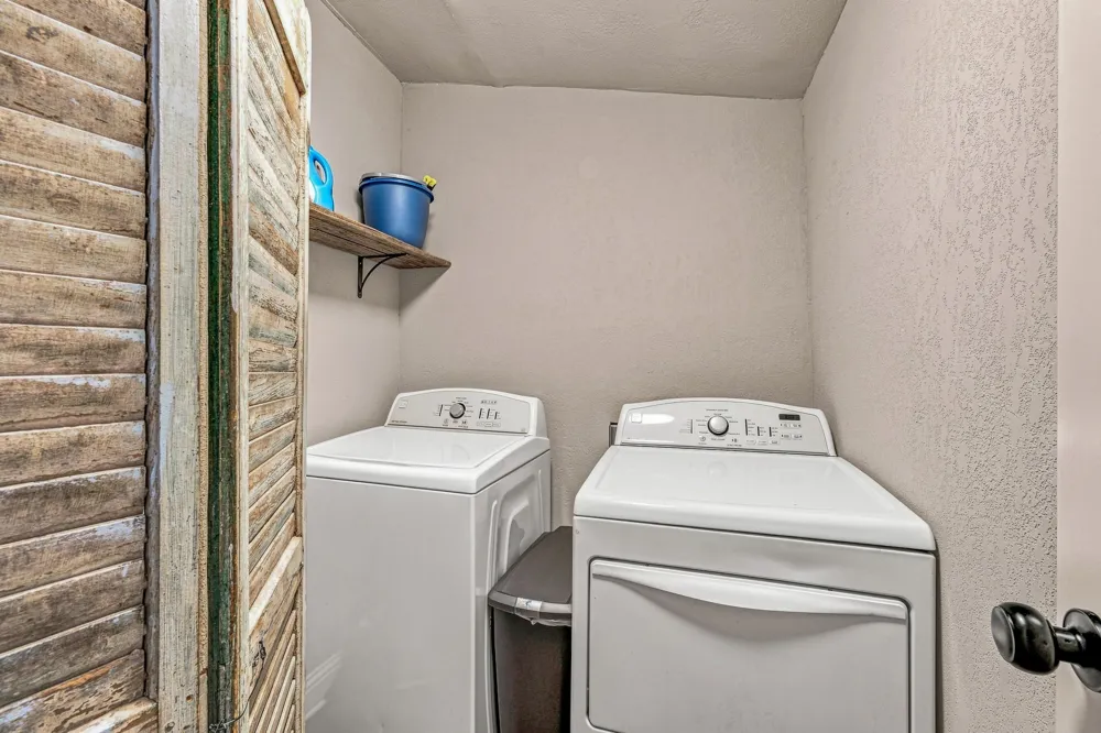 5881 Tracyne Drive Westworth Village, TX 76114