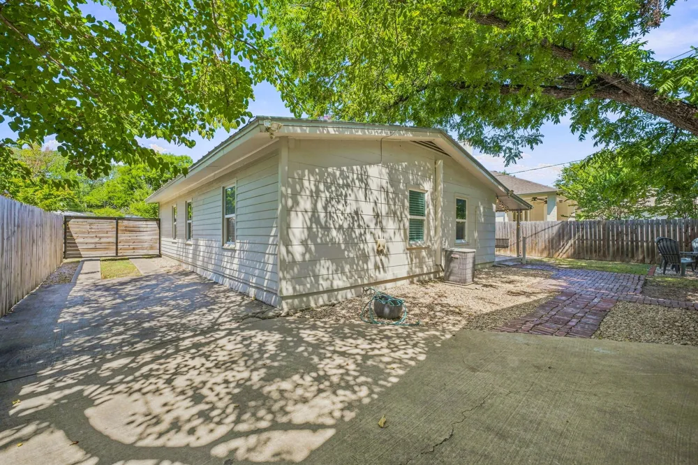 5881 Tracyne Drive Westworth Village, TX 76114