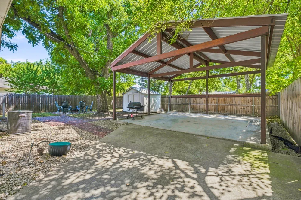 5881 Tracyne Drive Westworth Village, TX 76114