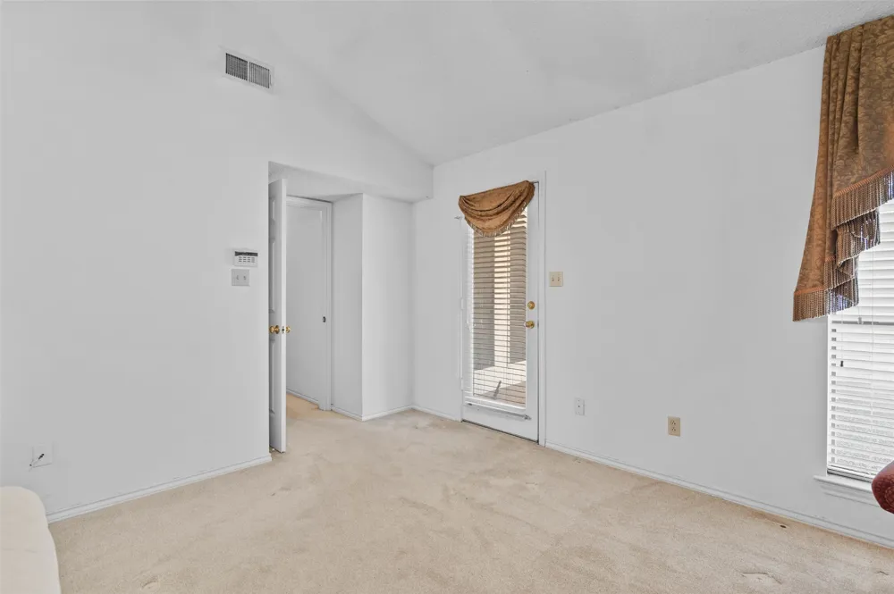 2703 Devonshire Drive Carrollton, TX 75007