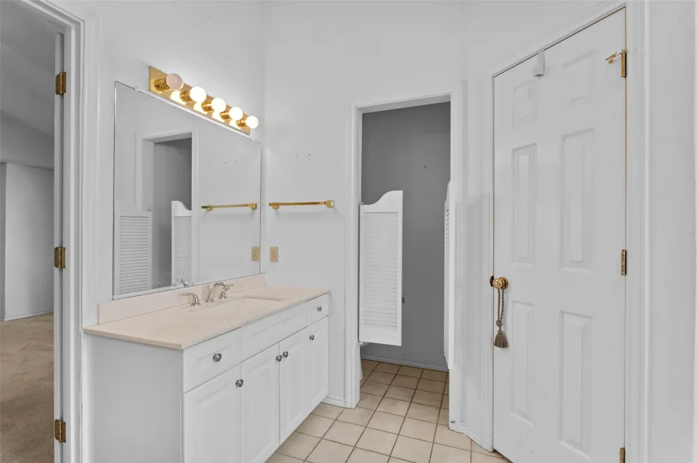 2703 Devonshire Drive Carrollton, TX 75007