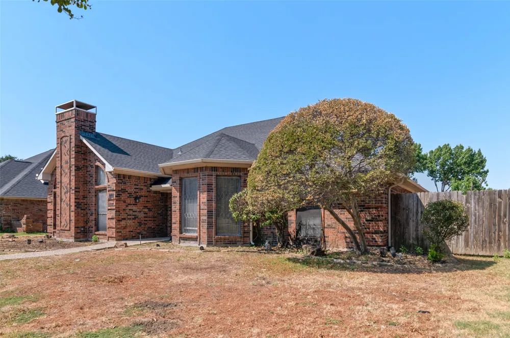 2703 Devonshire Drive Carrollton, TX 75007