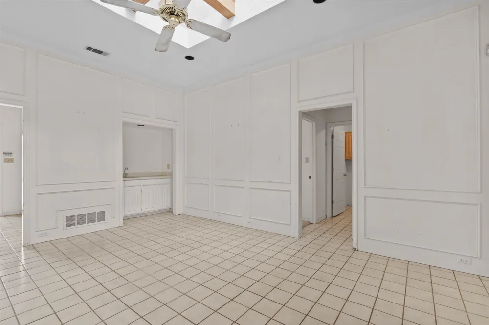2703 Devonshire Drive Carrollton, TX 75007