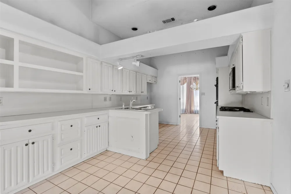 2703 Devonshire Drive Carrollton, TX 75007