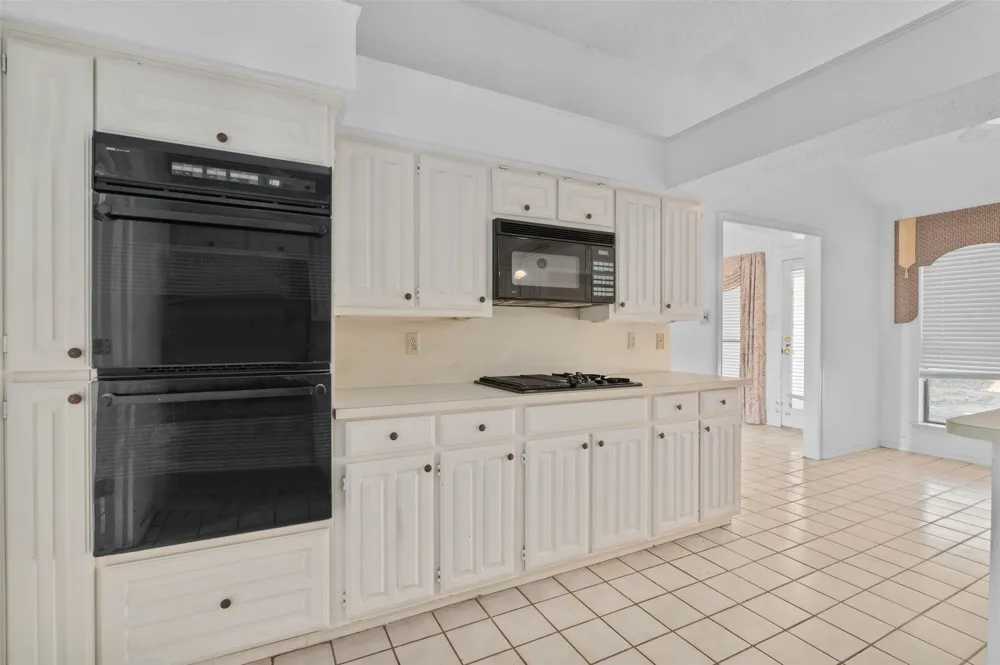 2703 Devonshire Drive Carrollton, TX 75007