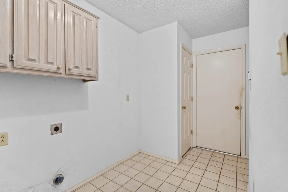 2703 Devonshire Drive Carrollton, TX 75007