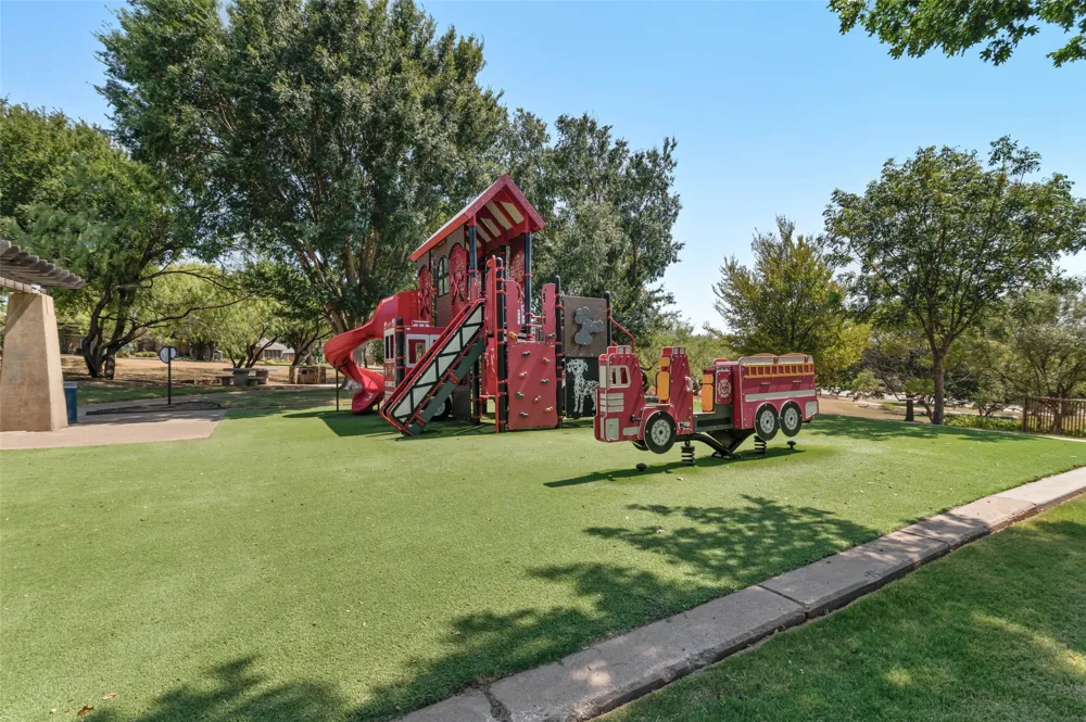 2703 Devonshire Drive Carrollton, TX 75007