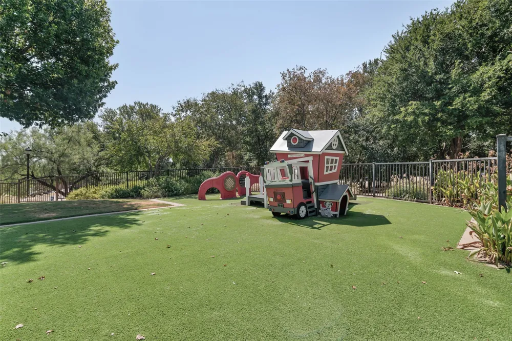 2703 Devonshire Drive Carrollton, TX 75007