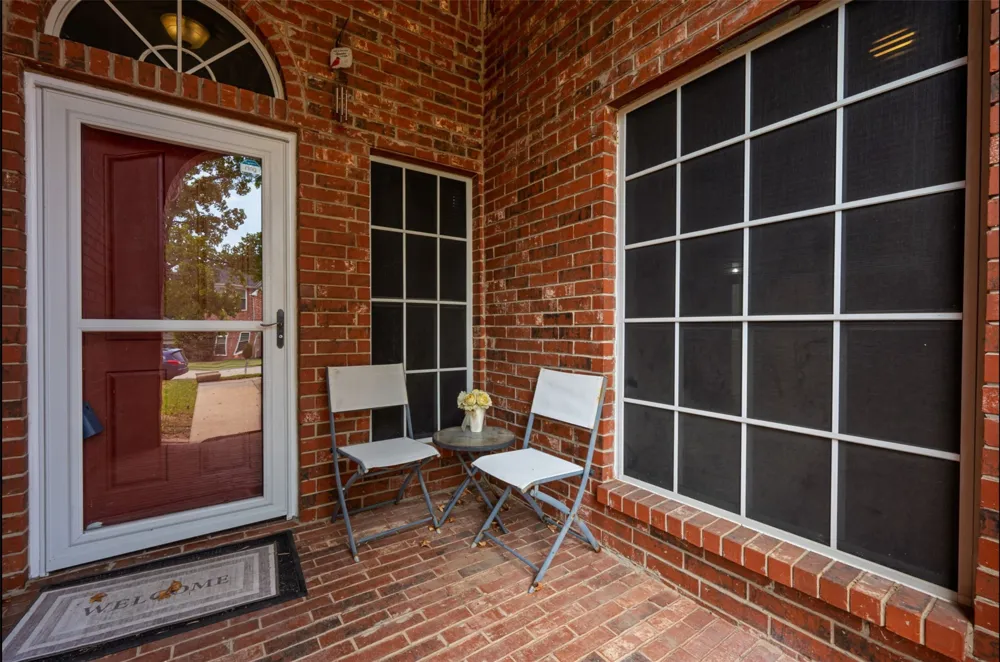 6113 Cliffbrook Drive North Richland Hills, TX 76180